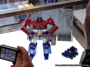 Transformers Hasbro Masterpiece MP-10 Optimus Prime with Trailer